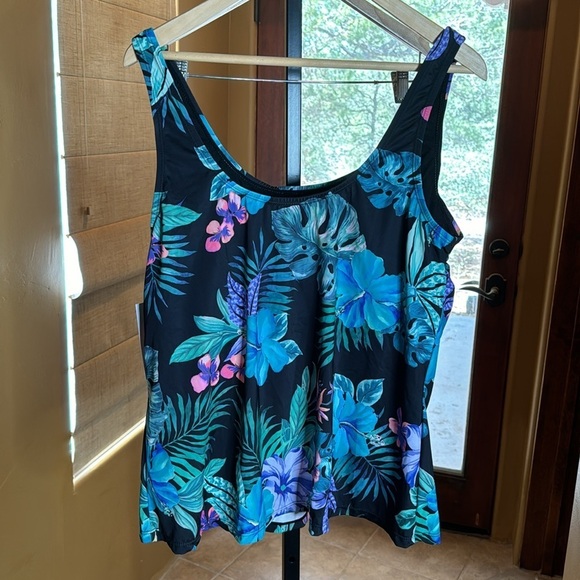NWT FULLFITALL Plus Size Tankini Top Printed Bathing Suit (No Bottom) Size 22 - Picture 11 of 13